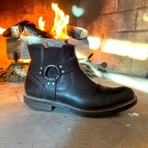 Johnston & Murphy Men’s Waterproof Chelsea Boots